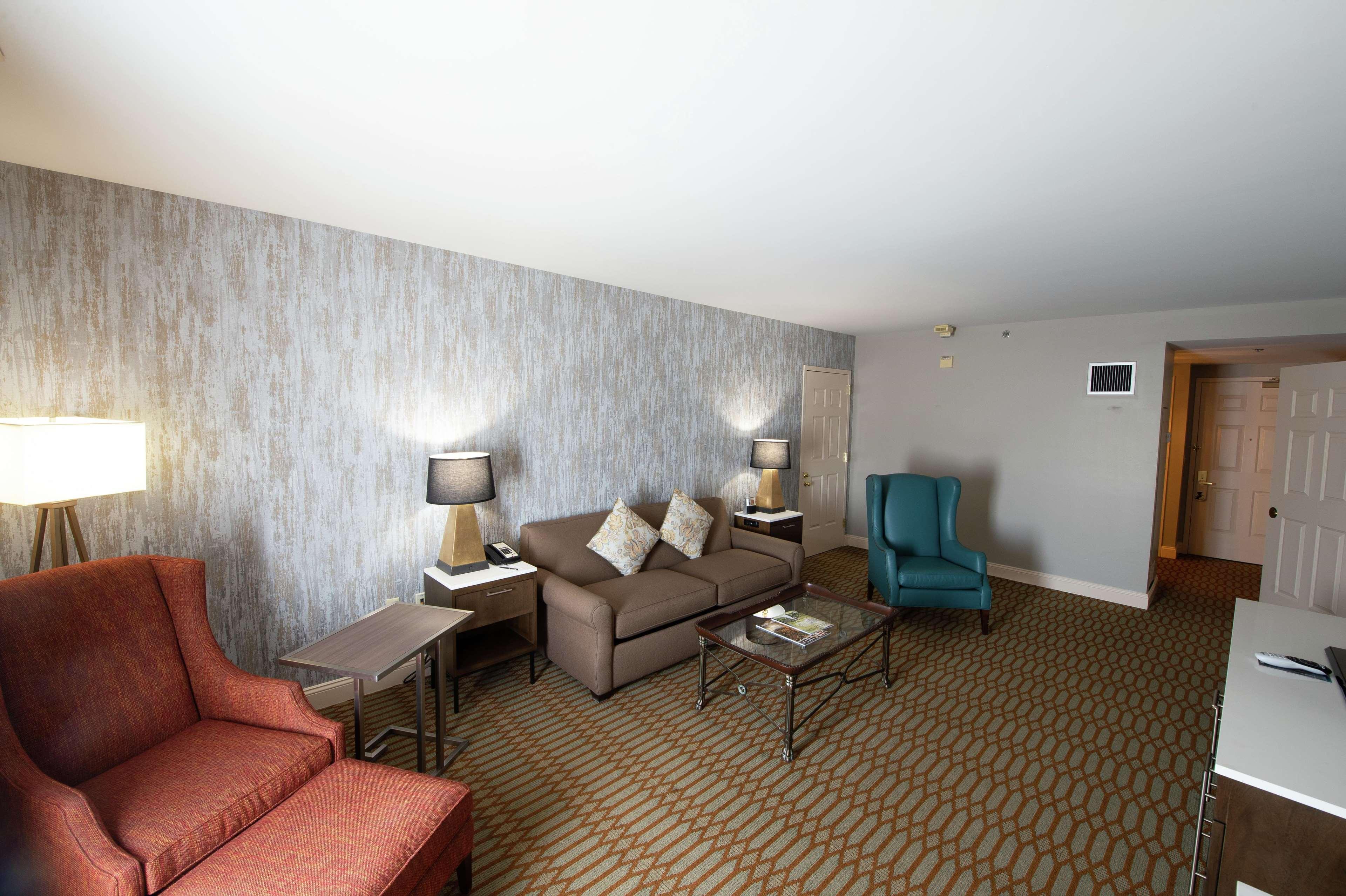 Virginia Crossings Hotel, Tapestry Collection By Hilton Glen Allen Ngoại thất bức ảnh